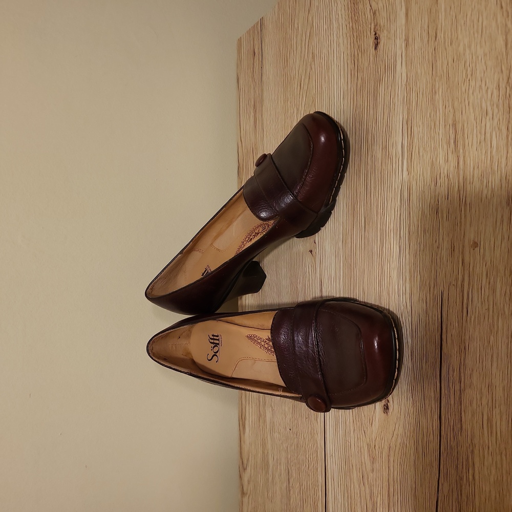 Sofft leather pumps